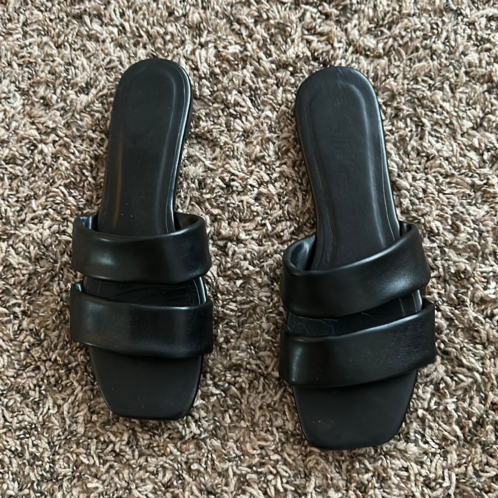Women sandals